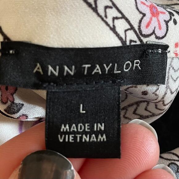 Ann Taylor Floral Sleeveless Tie Neck Blouse/Top/Shell, Blue, Lavender, L - Picture 7 of 12